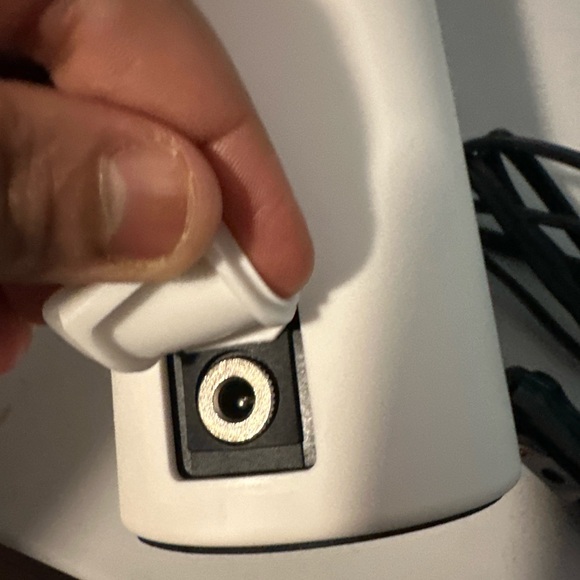 White Portable Kettle - Picture 4 of 4